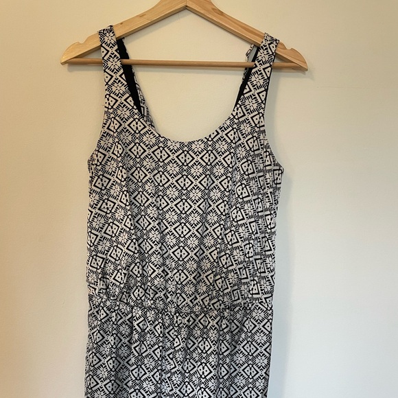 The Limited Jumpsuit - Picture 2 of 4